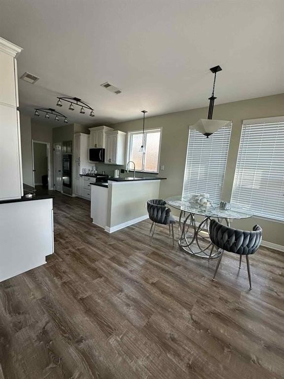 7606 Colfax Dr - Photo 6 of 30