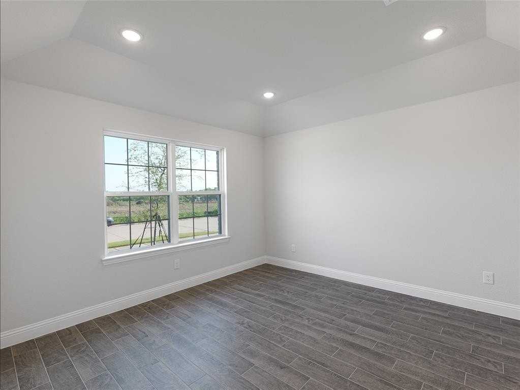 716 Fencerow Trl - Photo 4 of 19