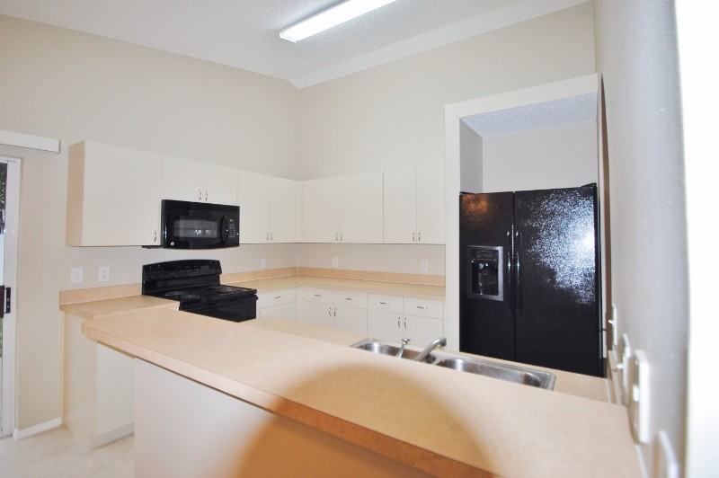 1024 Great Shady Ln - Photo 2 of 12