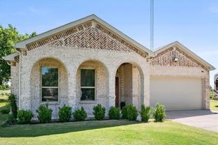 1300 Fm 667 - Photo 1 of 1