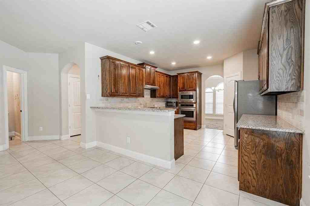 529 England St - Photo 4 of 11