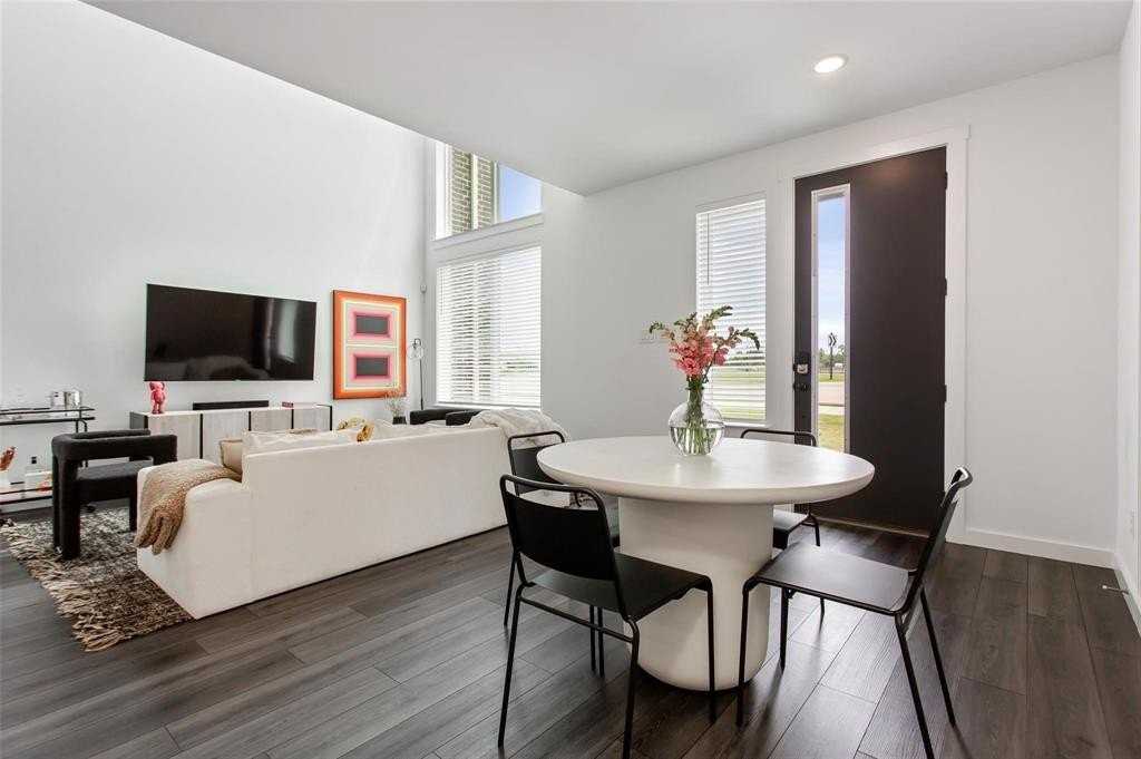 1737 Dalhart Rd - Photo 4 of 28