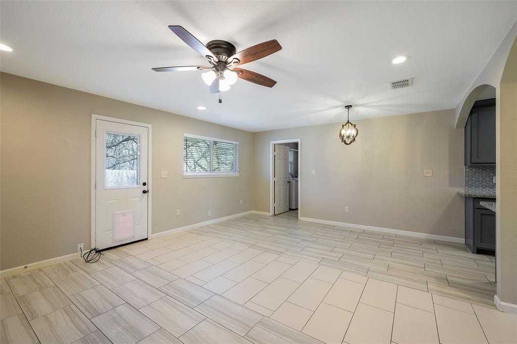 1240 Carla St - Photo 4 of 15