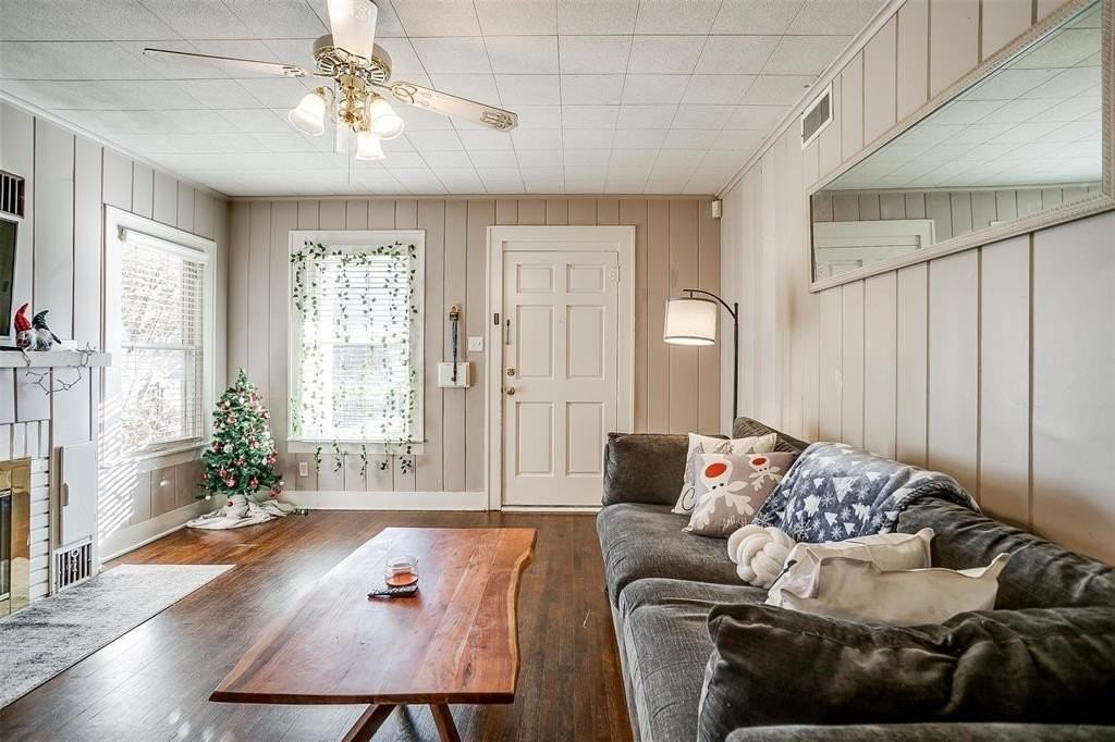 3140 Rogers Ave - Photo 2 of 21