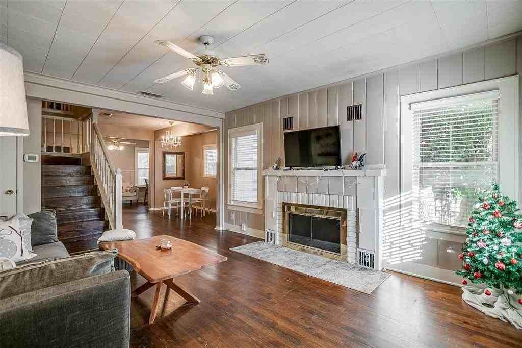 3140 Rogers Ave - Photo 3 of 21