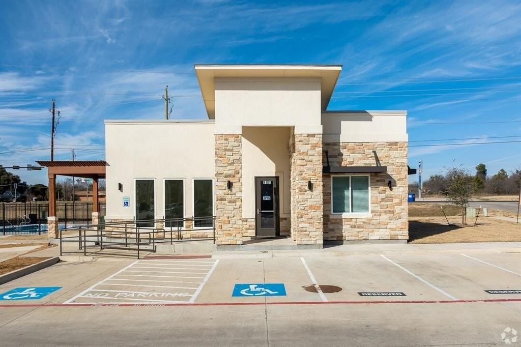 1101 Biloxi Drive #1 - Photo 2 of 9