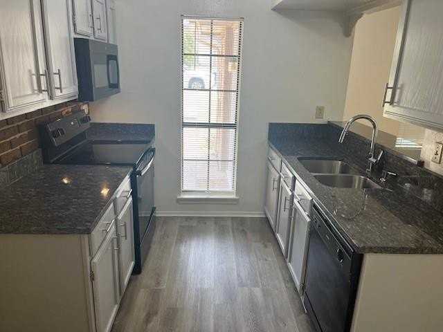 422 Pogue St - Photo 7 of 14