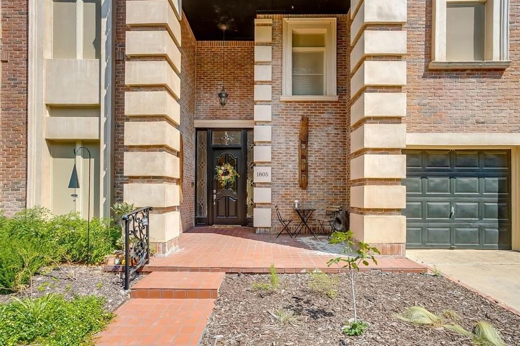 1805 Burton Hill Rd - Photo 2 of 39