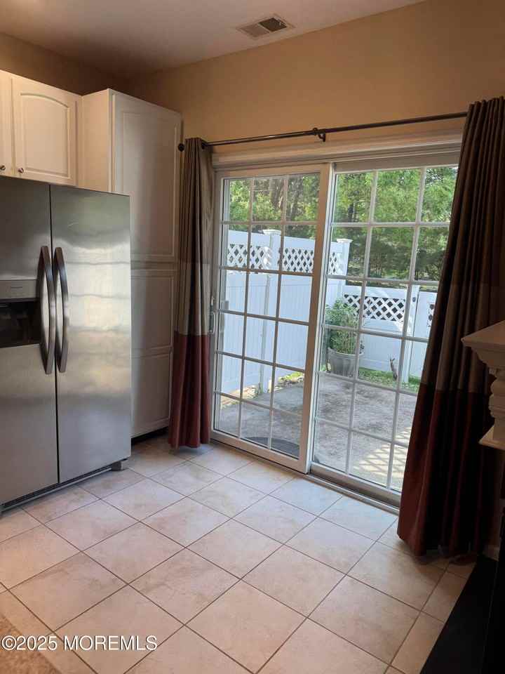 6 Fells Dr - Photo 7 of 27