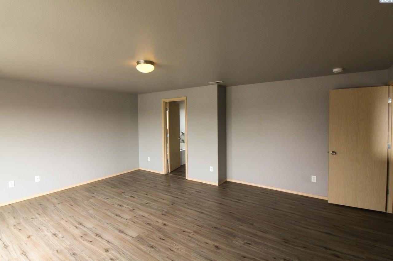 4515 Campolina Ln - Photo 3 of 12