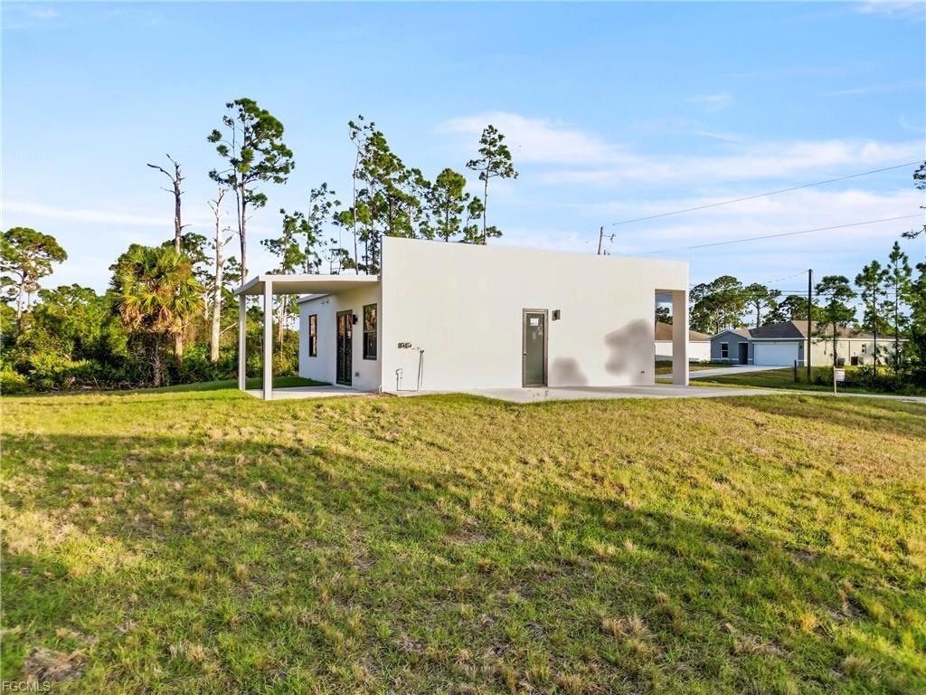 935 Panda Dr - Photo 2 of 8