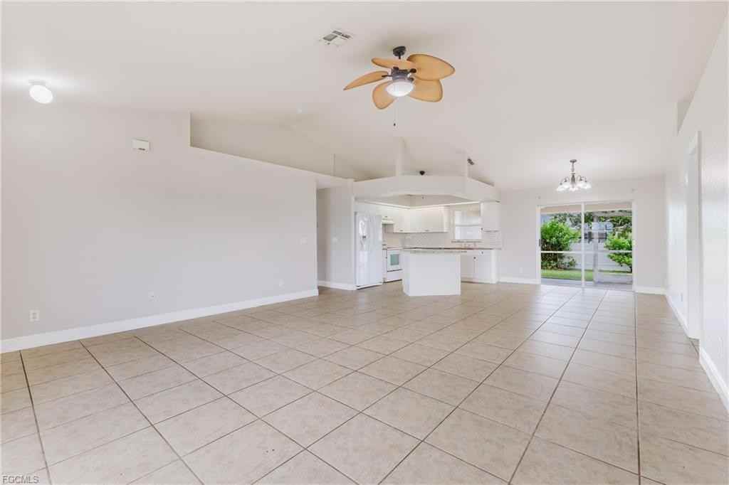 152 Northwest 6th Avenue - Photo 5 of 8