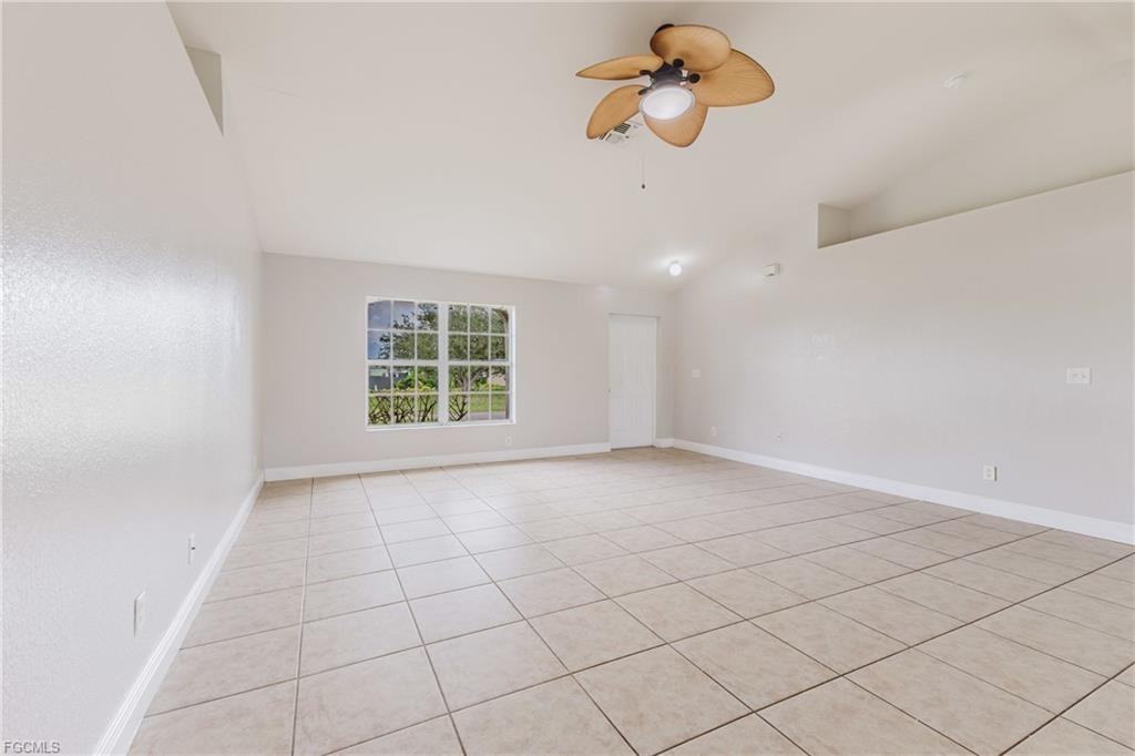 152 Northwest 6th Avenue - Photo 6 of 8