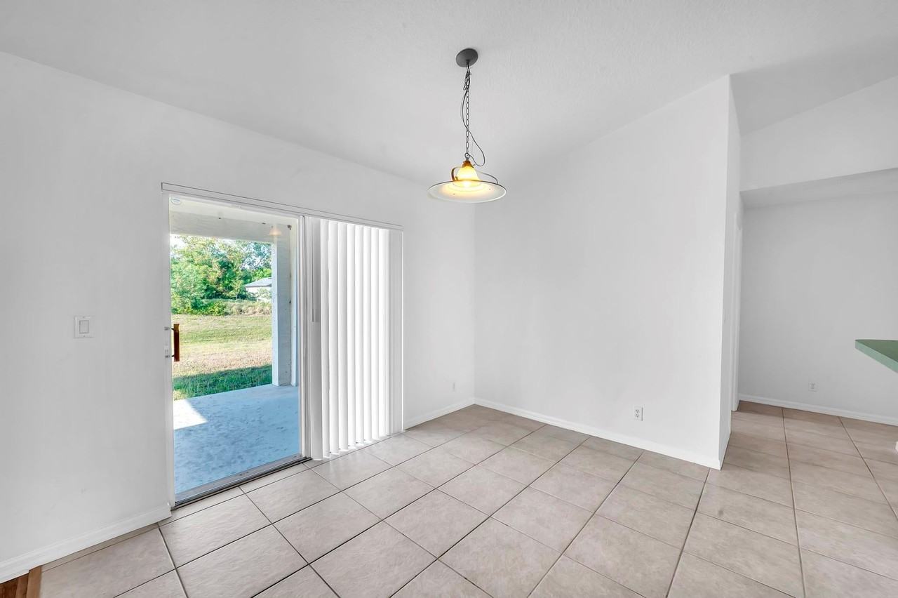 446 Southwest South Quick Circle - Photo 7 of 38