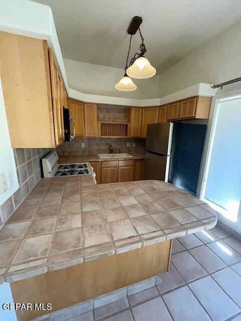 7003 Mcnutt Rd - Photo 2 of 18