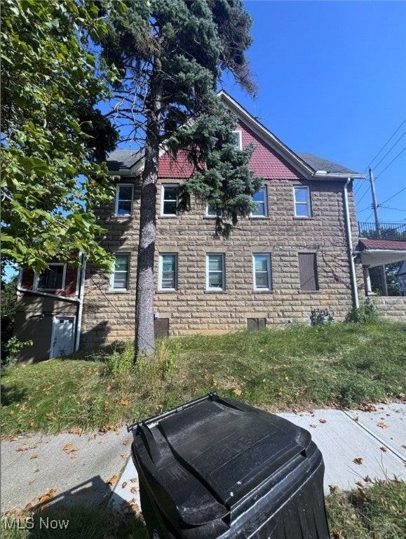 5924 Denison Avenue - Photo 2 of 16