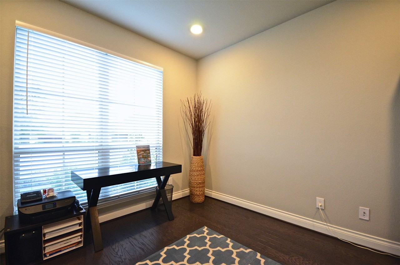 3506 Austen Ct - Photo 3 of 32