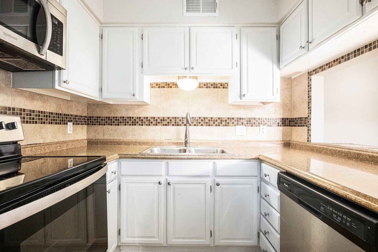 4844 Milwee St - Photo 7 of 19