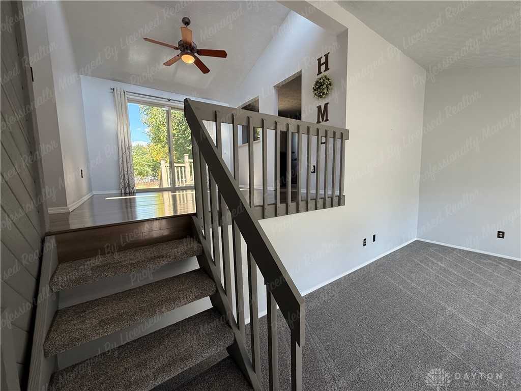 10180 Forestedge Ln - Photo 7 of 42