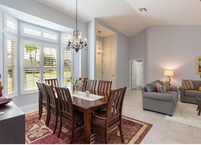 1349 Brampton Cv - Photo 4 of 19