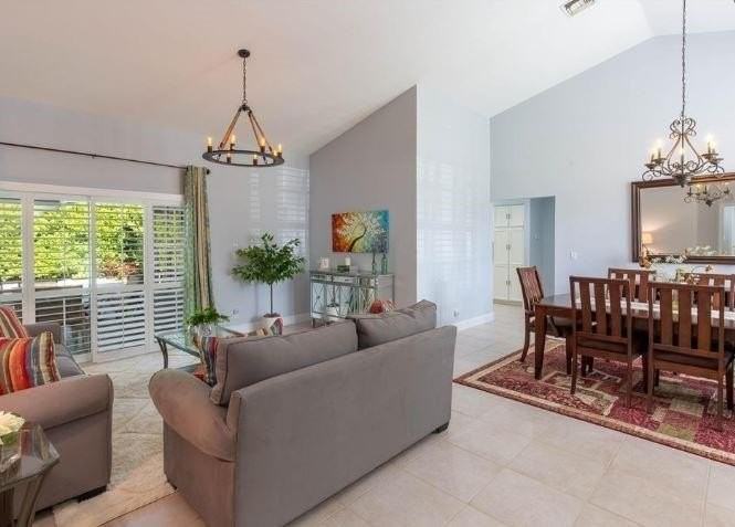 1349 Brampton Cv - Photo 5 of 19