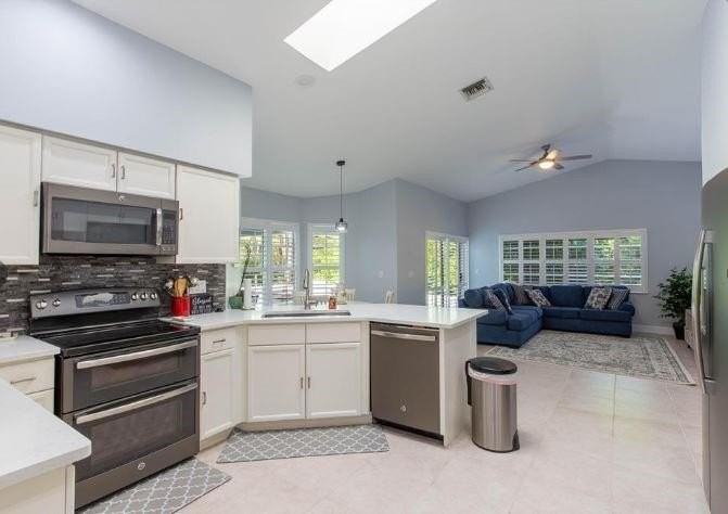 1349 Brampton Cv - Photo 7 of 19