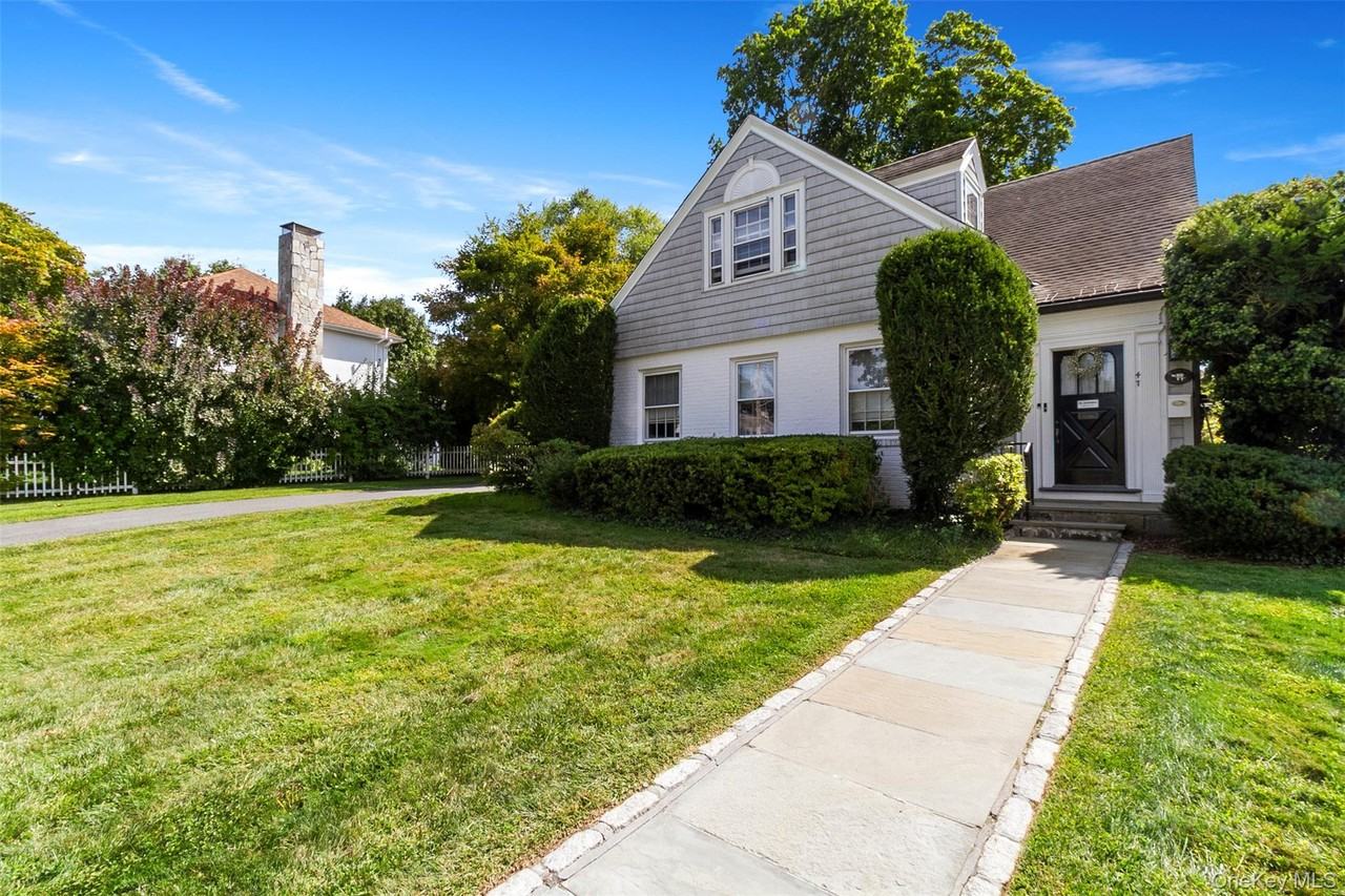 47 Brookfield Pl - Photo 2 of 17