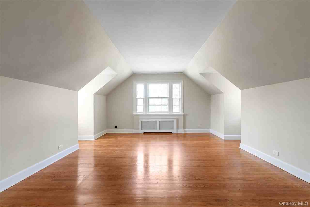 47 Brookfield Pl - Photo 4 of 17