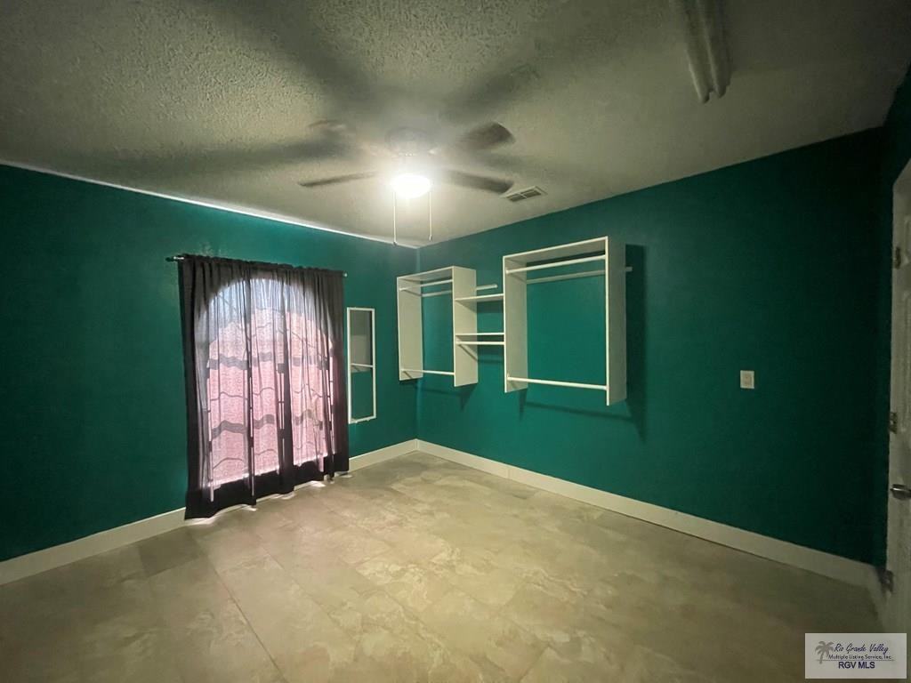 517 Mandarine Lane - Photo 2 of 17