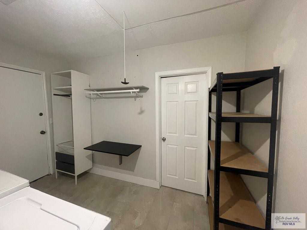 517 Mandarine Lane - Photo 5 of 17