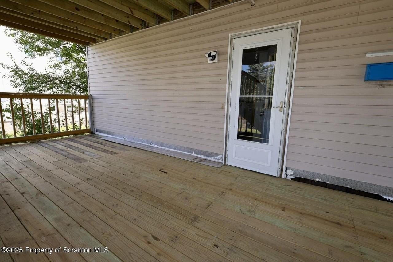 1043 Main Street - Photo 4 of 16