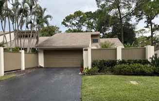 319 Wood Dale Dr - Photo 1 of 1