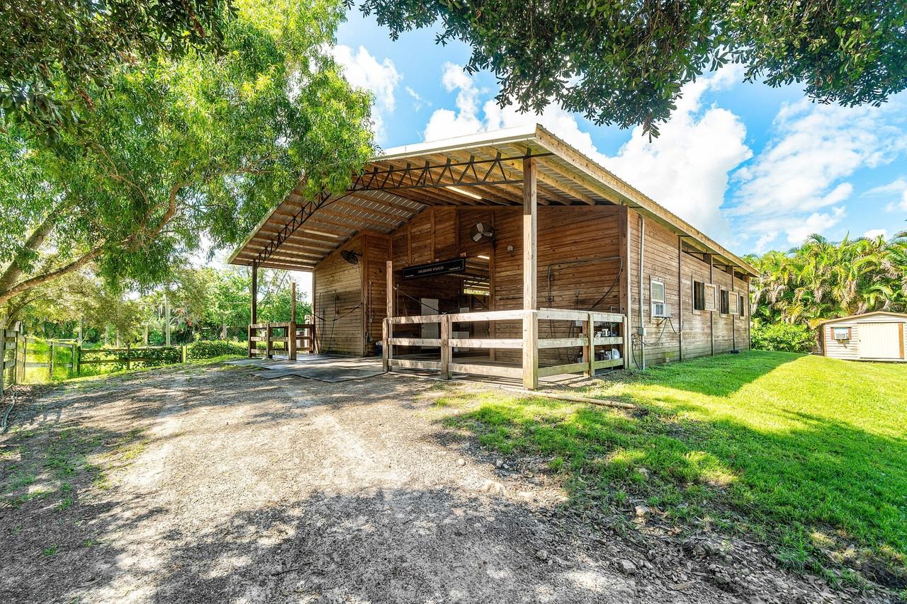 3479 D Rd - Photo 2 of 14