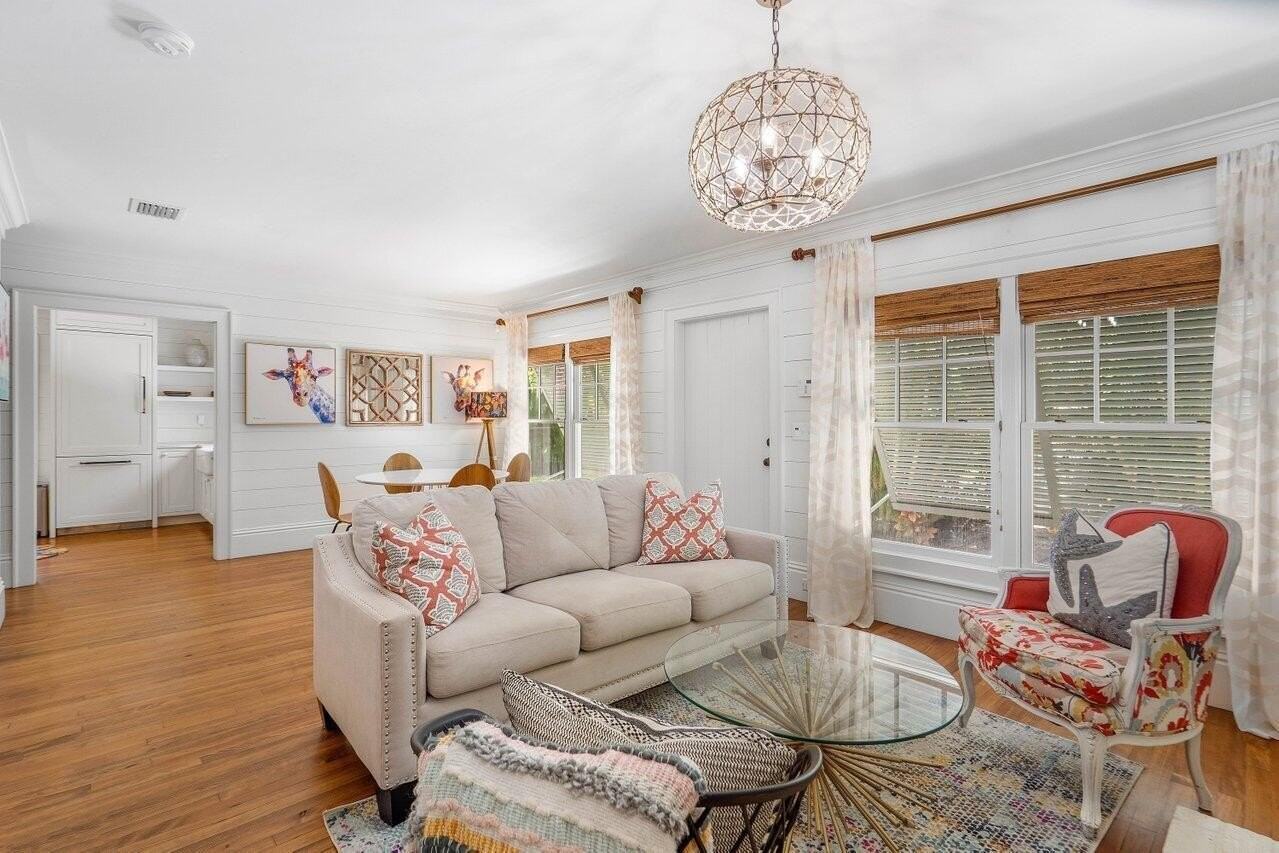 918 Ne 5th St - Photo 6 of 28