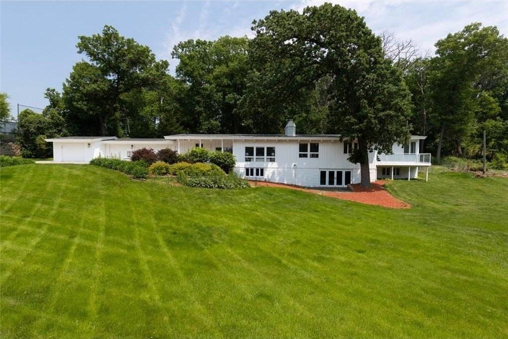 1345 Fairlawn Way #R - Photo 4 of 50