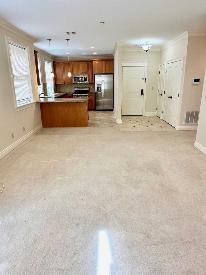 Madison St #207 - Photo 3 of 8