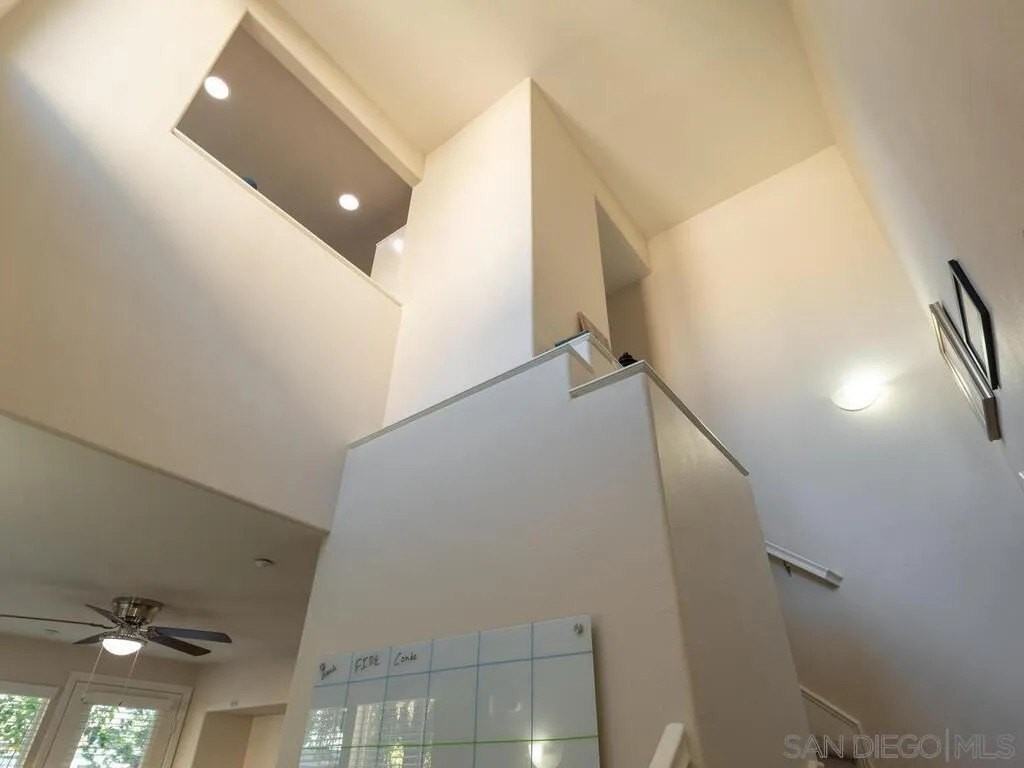 751 Paradise Way - Photo 6 of 24