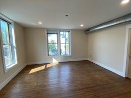 featured image of 107 E Main St