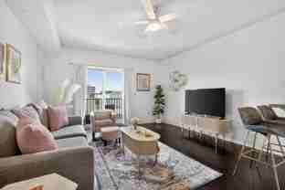 215 W College Ave Apt 510 #510 - Photo 1 of 1