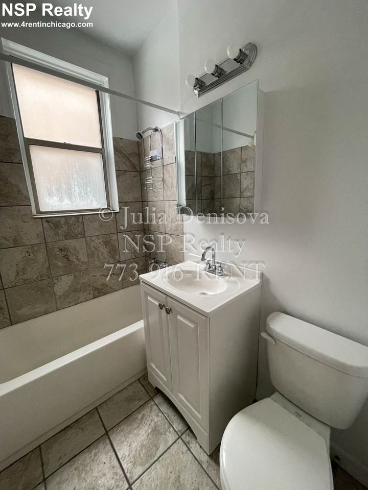 1373 W Estes Ave #1B - Photo 4 of 11