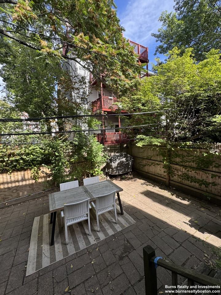 178 Bowen Street #1 - Photo 4 of 10