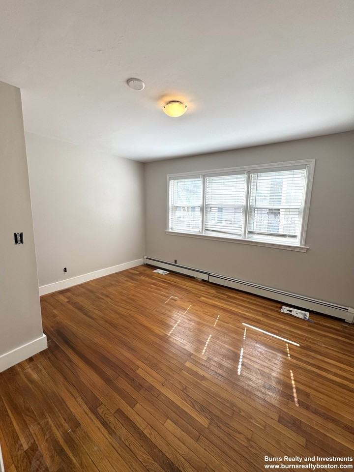 178 Bowen Street #1 - Photo 7 of 10