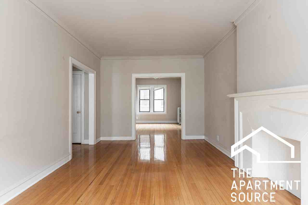 1373 W Estes Ave #1B - Photo 5 of 16