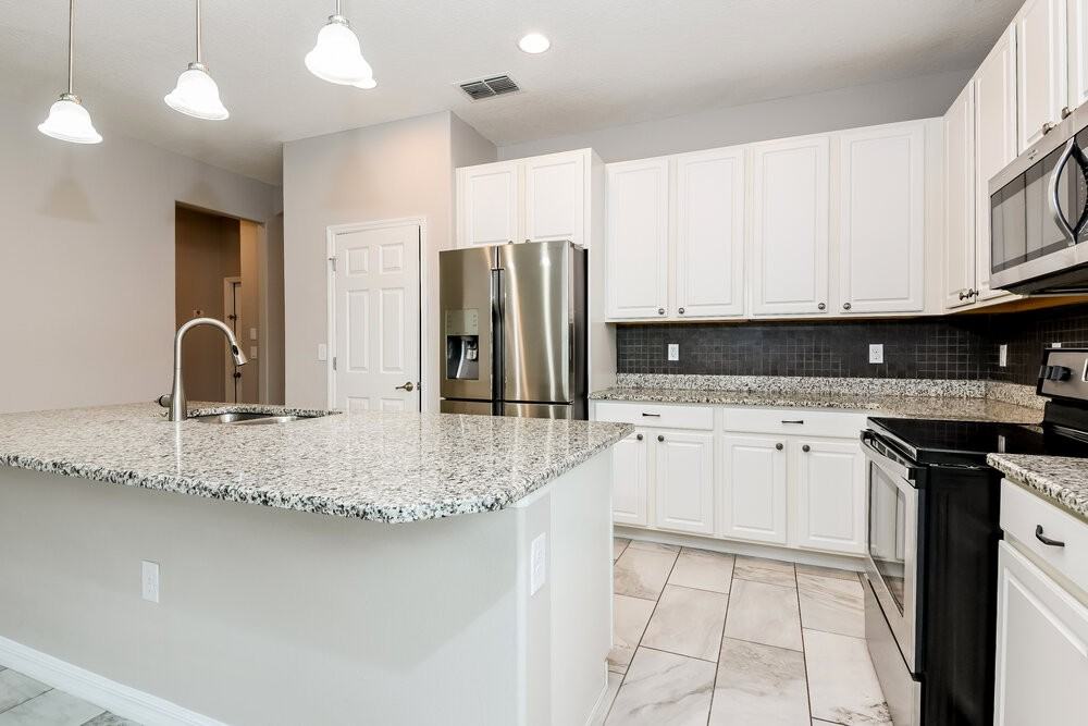 1393 Merion Dr - Photo 7 of 16