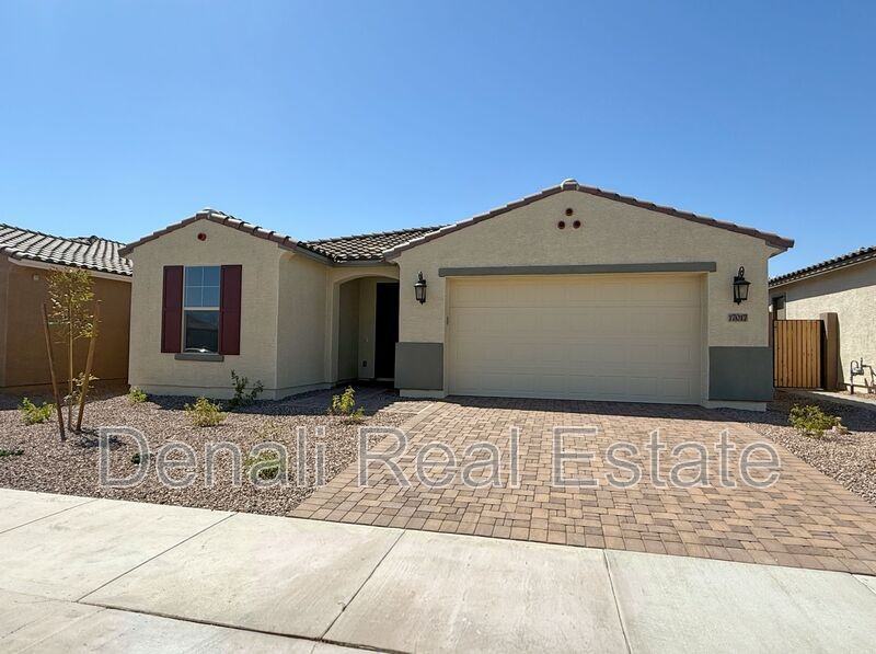 17017 W Shangri La Rd - Photo 2 of 40