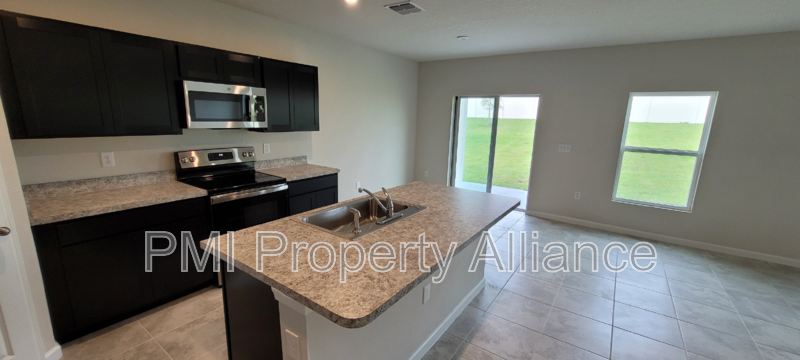 141 Piave St - Photo 3 of 27