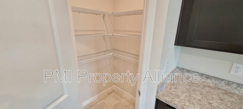 141 Piave St - Photo 7 of 27