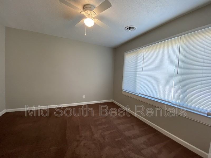 3885 Guernsey Avenue - Photo 6 of 12