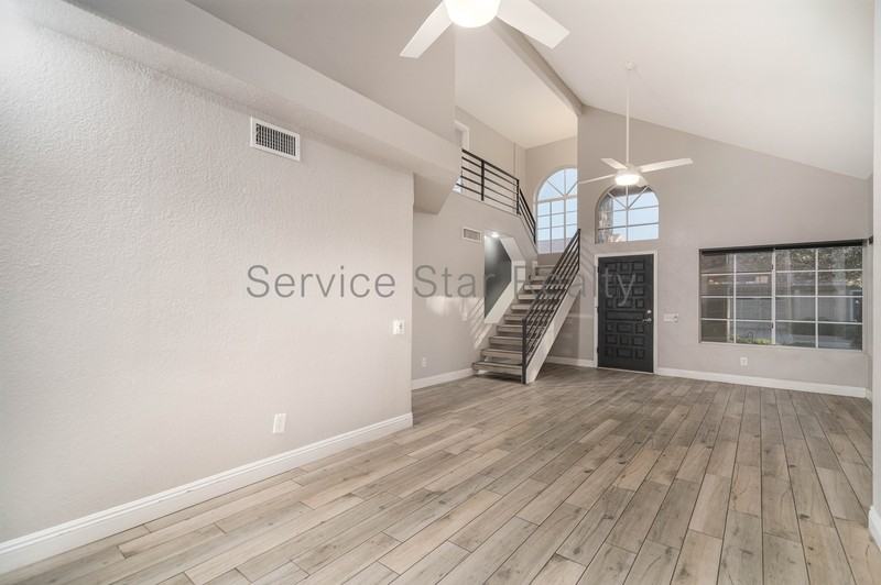 3924 E Orchid Ln - Photo 4 of 28