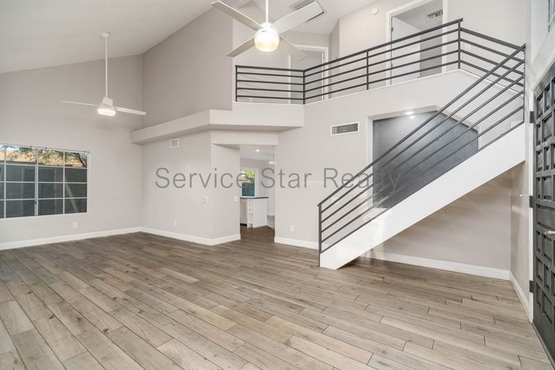 3924 E Orchid Ln - Photo 5 of 28